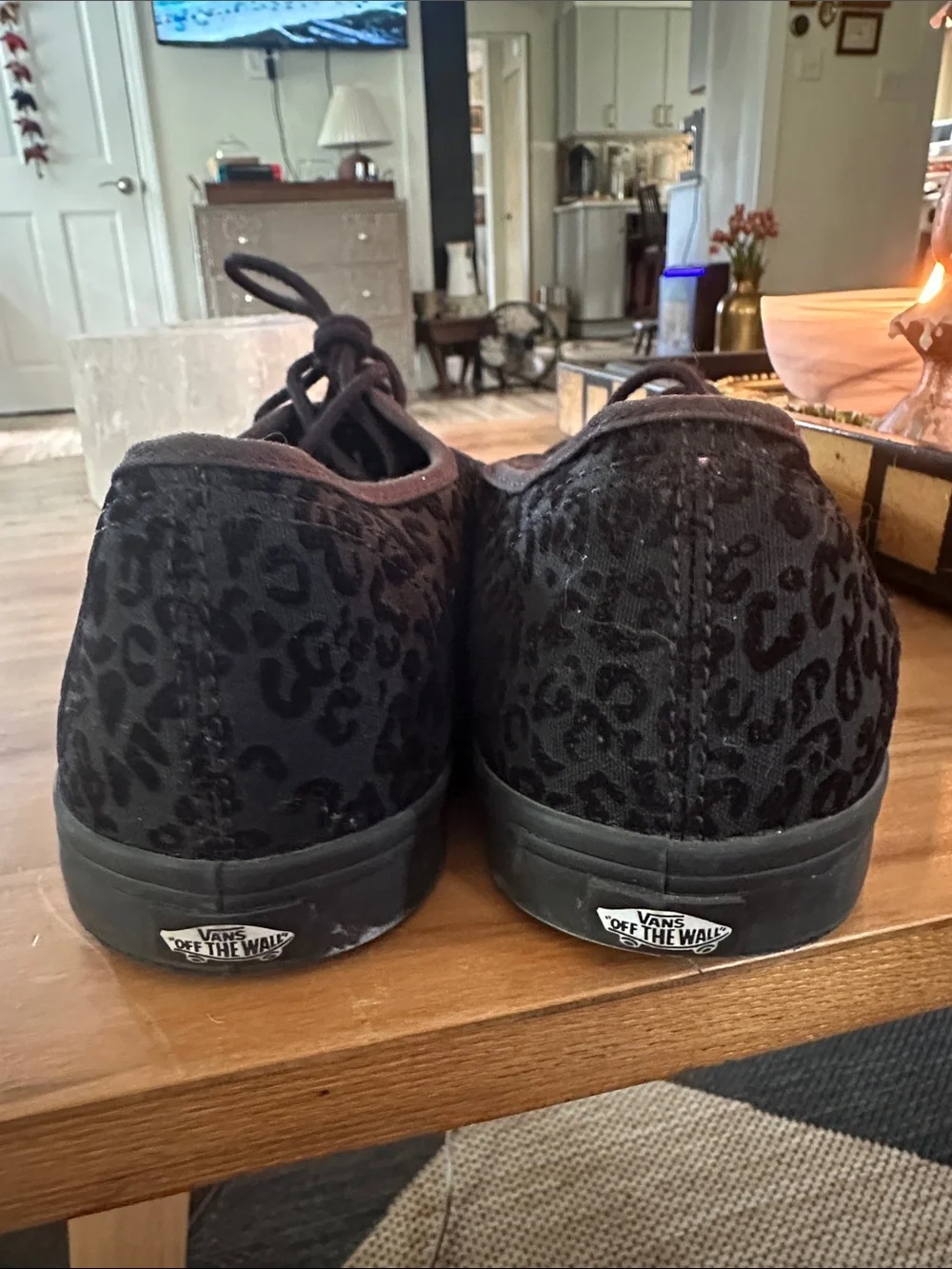 Vans Black Leopard Velvet Low Top Sneakers. Size 9.5